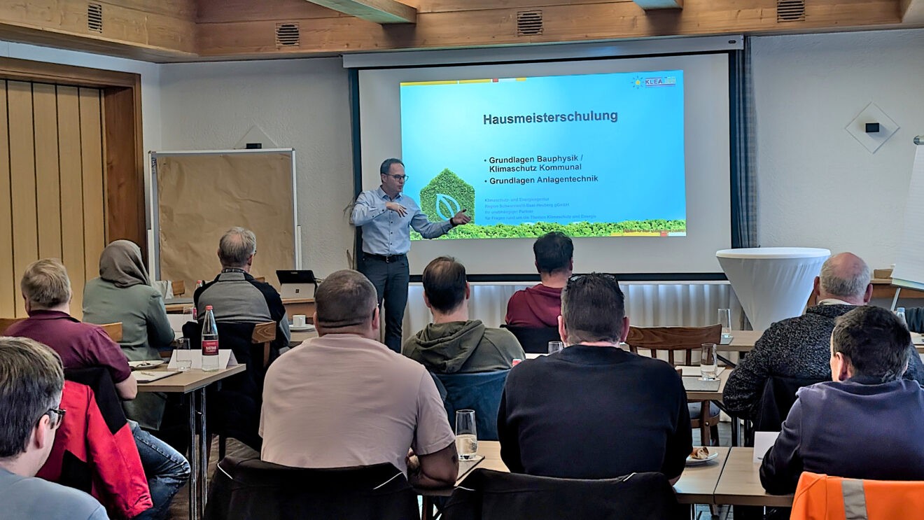 Schlüsselfiguren beim Energiesparen: Großes Interesse an Hausmeisterschulung
